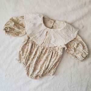 Angou Vintage Style Floral Corduroy Collared Bubble Romper